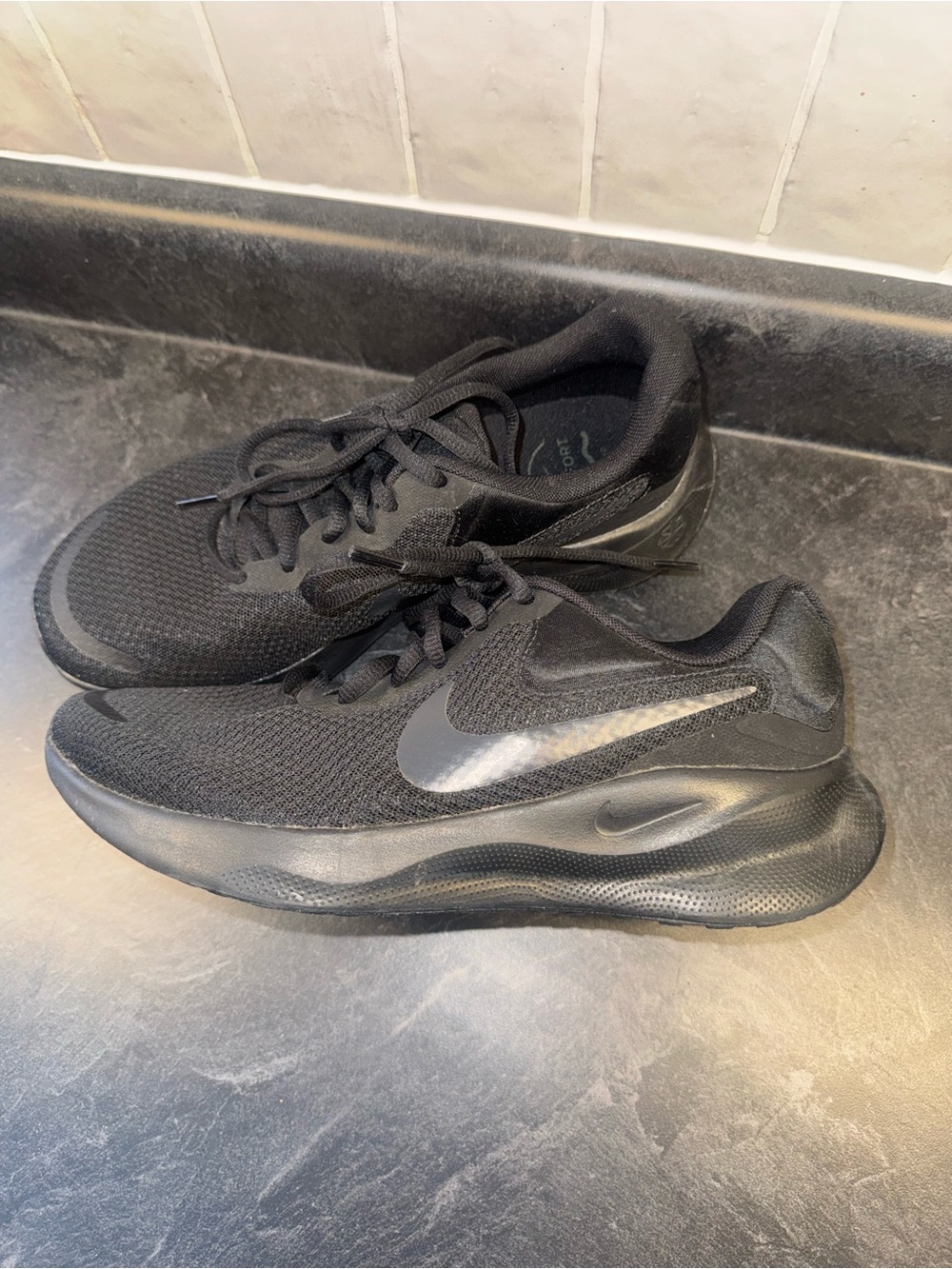 Nike Black Tennis Shoes